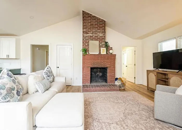 Queens Quarters! 6br 3b Near Atrium Health Wfu Winston-Salem